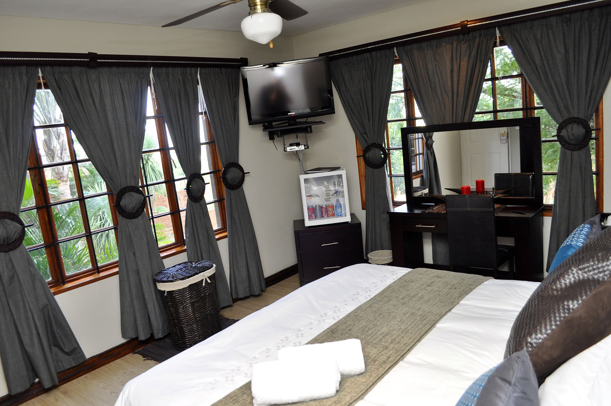 Waterfalls Boutique Hotel Pretoria-Noord Buitenkant foto